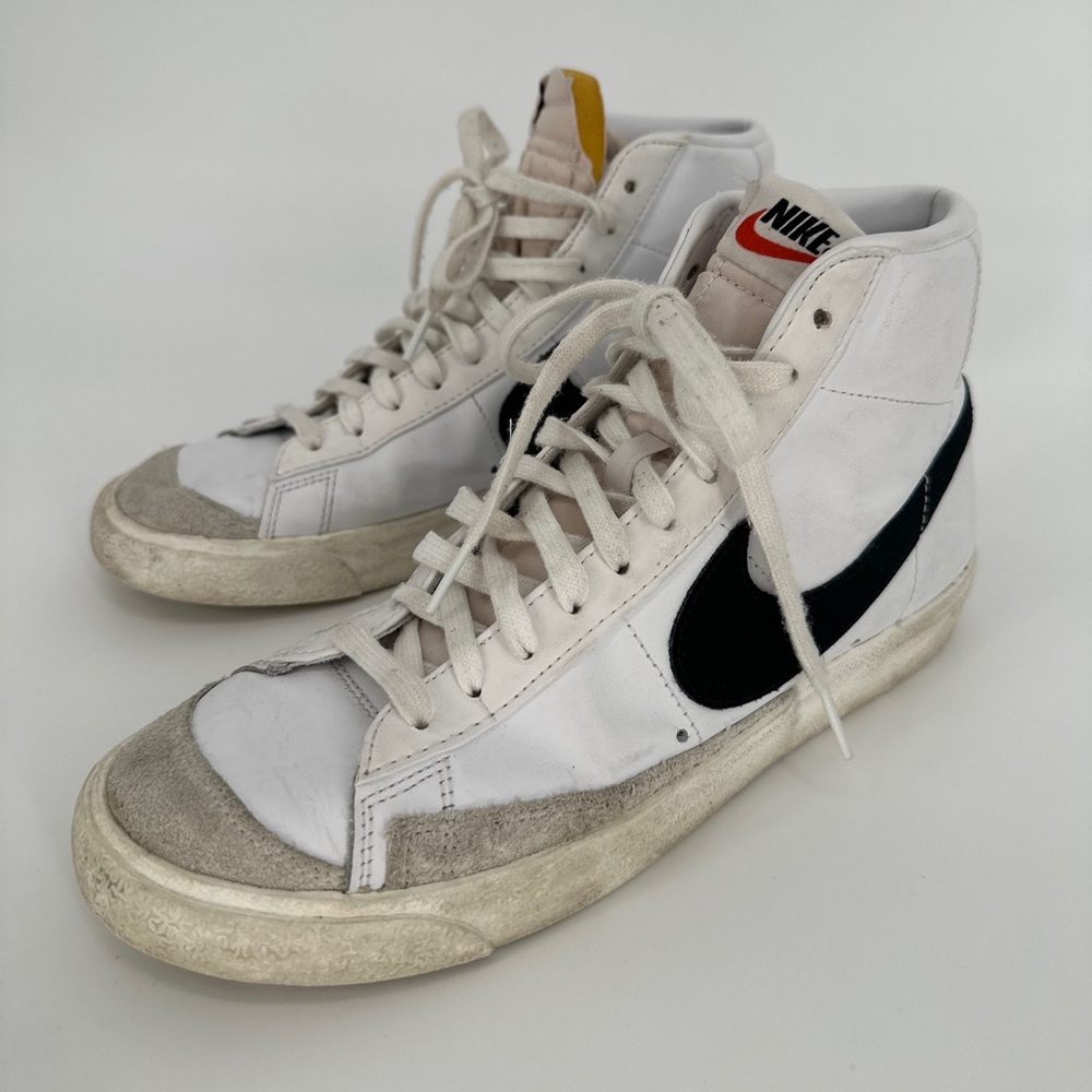 Nike Mid Blazer ‘77 Women’s size 9.5